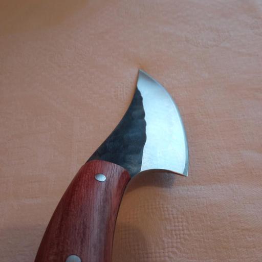 Нож кованый из высокоуглеродистой стали 58HRc с деревянной ручкой в ножнах